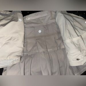 Lululemon LOT BUNDLE 5pcs whites and Gray